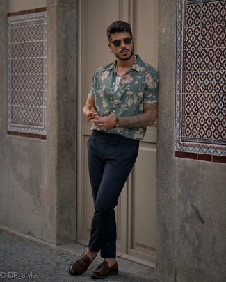 cool floral shirt outfits for men 2023